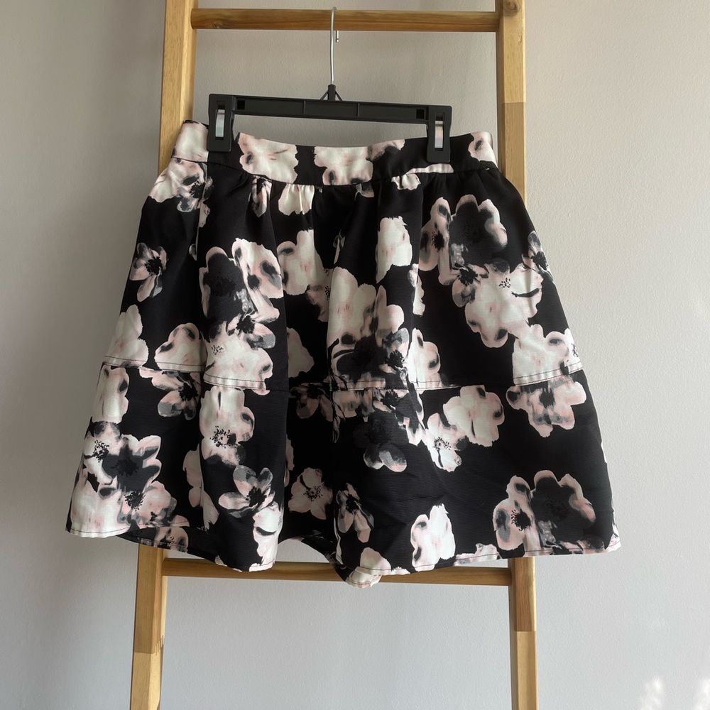 Floral Express Mini Skirt- size 4